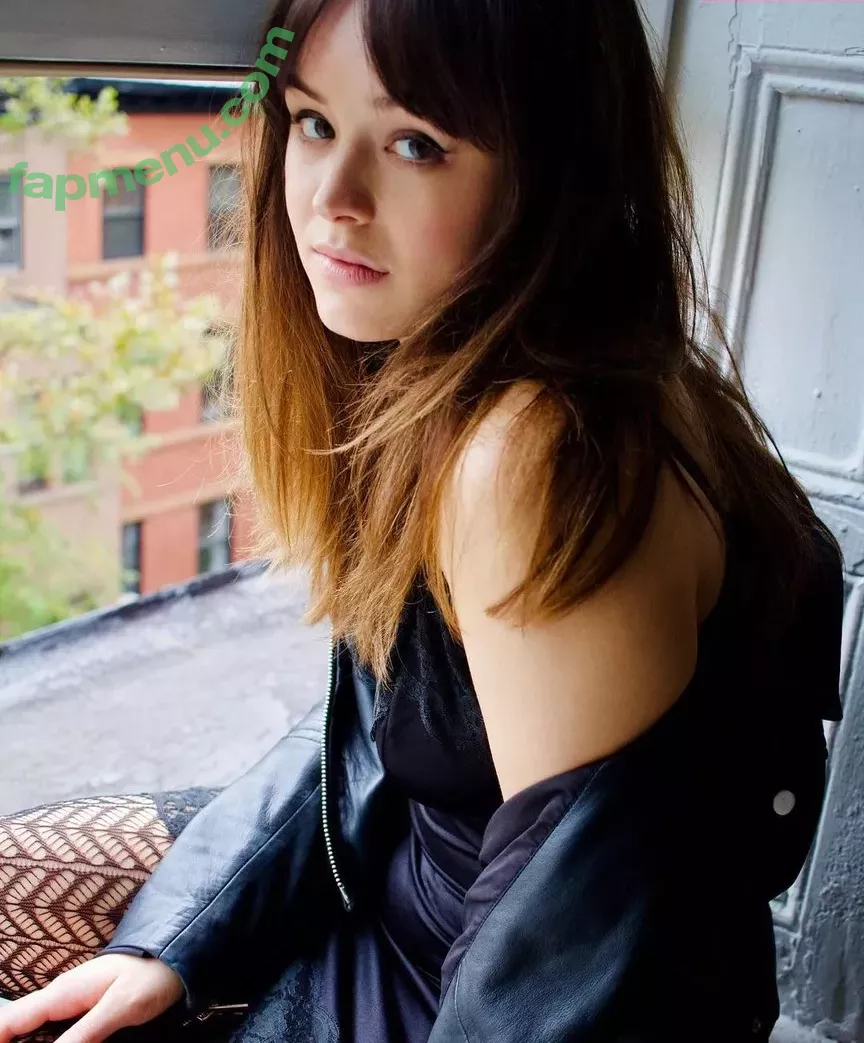 Hayley Orrantia nude photo #0024 (hayleyorrantia)