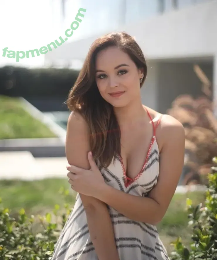 Hayley Orrantia nude photo #0117 (hayleyorrantia)