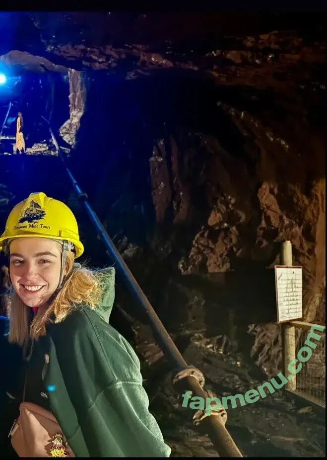 HayMartinn nude photo #0025 (Hal_es / ha1es666 / hay.martin)