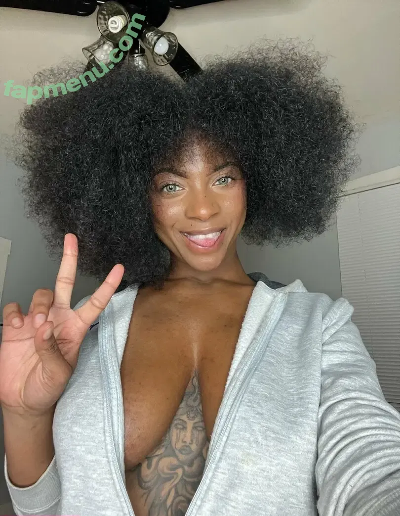 hayzelmakesyounut nude photo #0106 (hayzelmcnut)