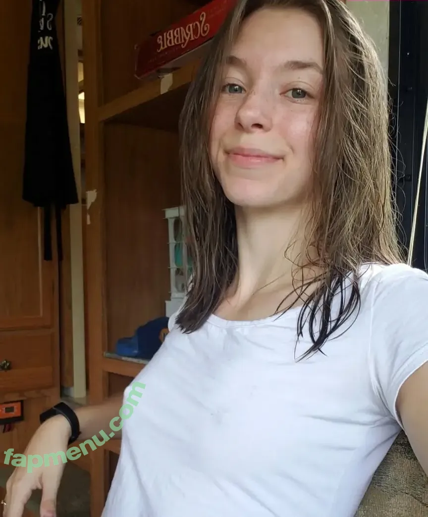 Haze Lynn nude photo #0582 (FlipMineArseMom / haze_lynn / hazelynnttv)