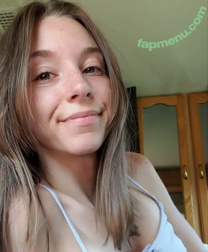 Haze Lynn nude photo #0583 (FlipMineArseMom / haze_lynn / hazelynnttv)
