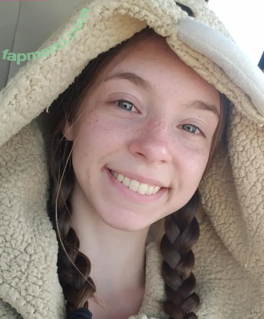 Haze Lynn nude photo #0592 (FlipMineArseMom / haze_lynn / hazelynnttv)