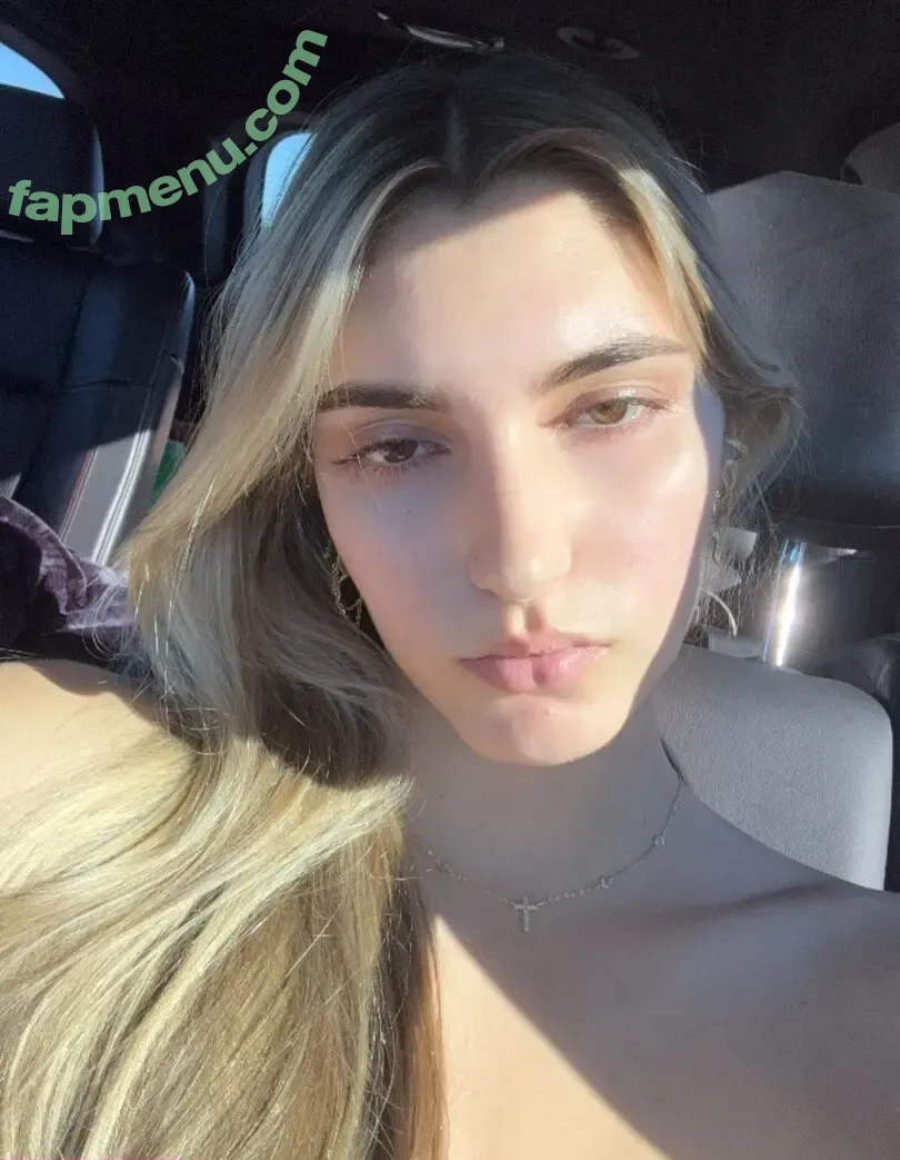 Hazel Alevok nude photo #0016 (hazelalevok)