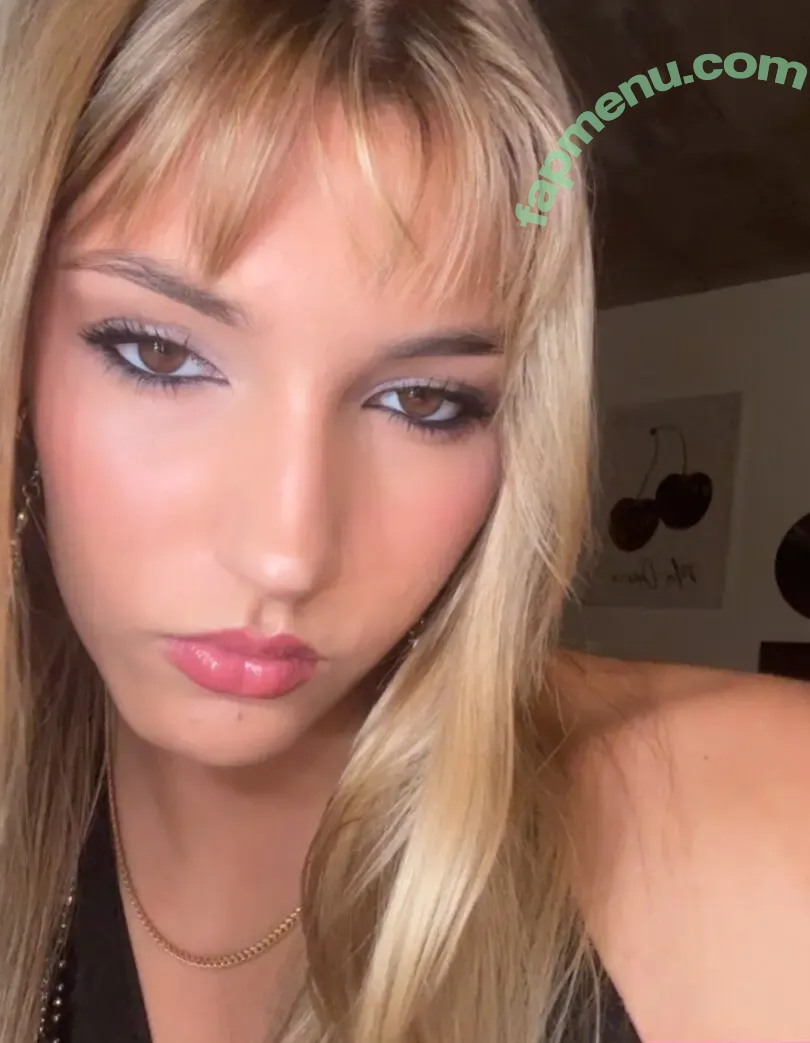 Hazel Alevok nude photo #0019 (hazelalevok)