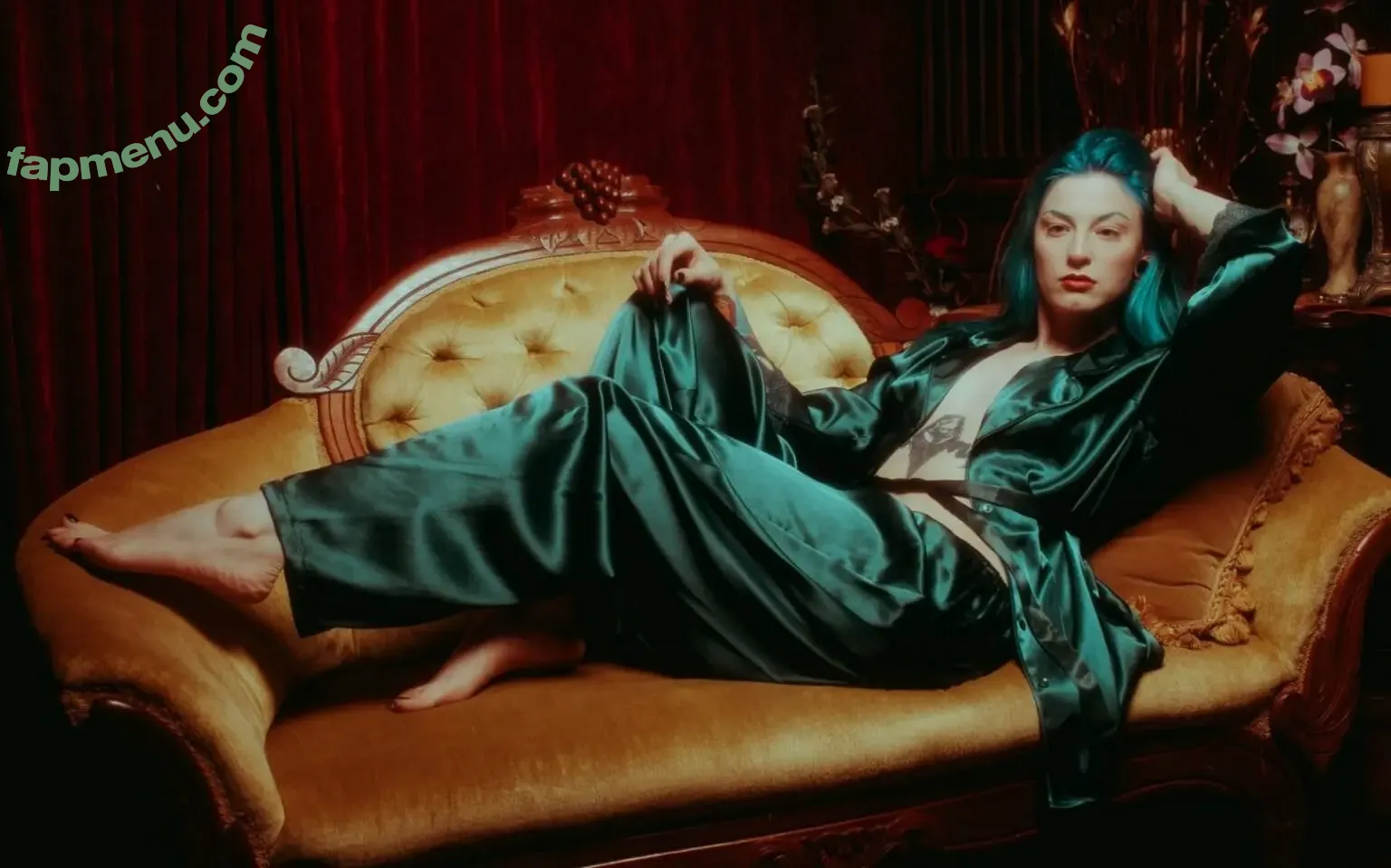 hazelives nude photo #0055 (Whitley Queen / whitleyqueen)