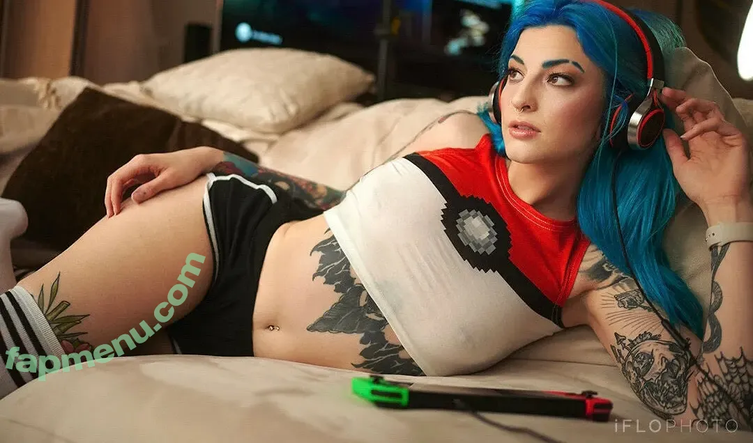 hazelives nude photo #0058 (Whitley Queen / whitleyqueen)