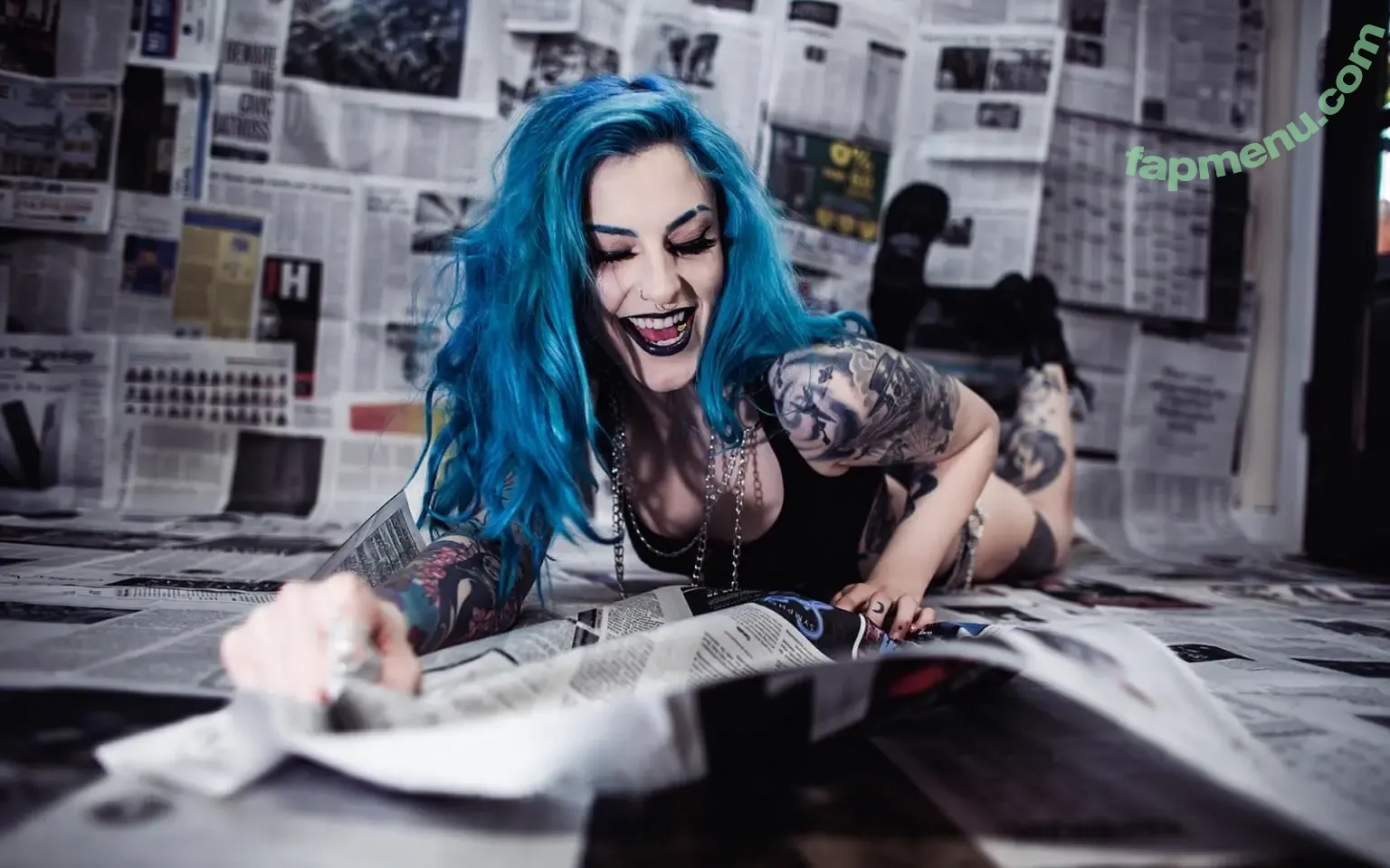 hazelives nude photo #0059 (Whitley Queen / whitleyqueen)