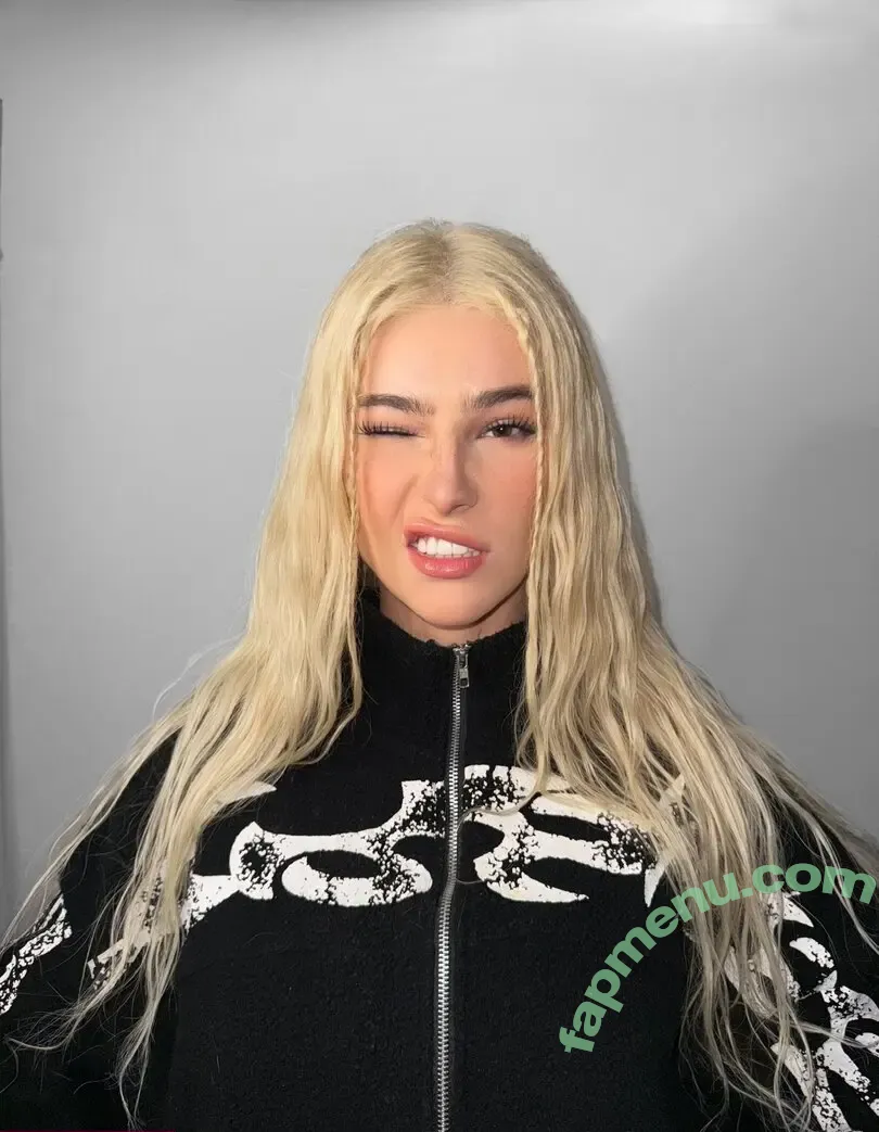 hazelrosedee nude photo #0003 (hazelrosedee)