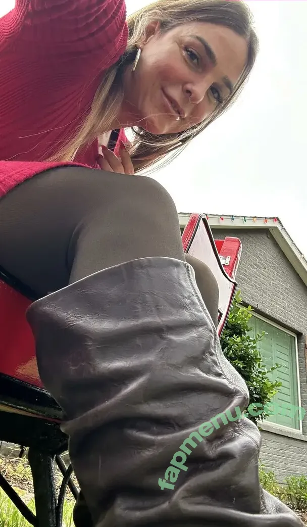 heat_from_fire nude photo #0041 (heat.from.fire)