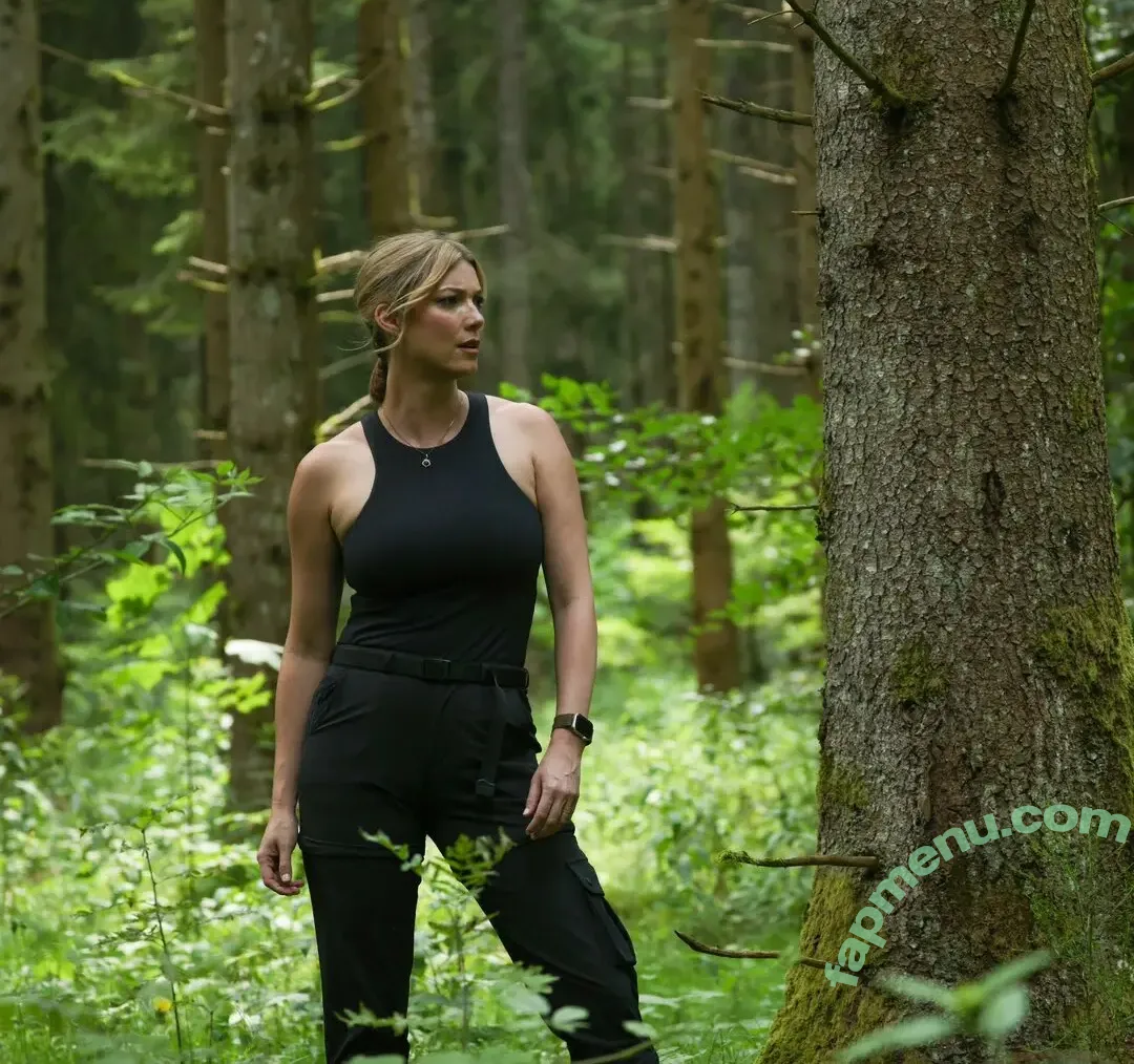 Heather Amaro nude photo #0011 (Expedition X / heatheraamaro)