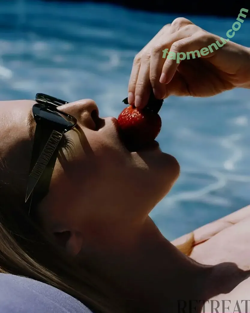 Heather Graham nude photo #0011 (imheathergraham / jessicag8081)