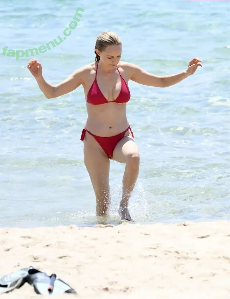 Heather Graham nude photo #0013 (imheathergraham / jessicag8081)