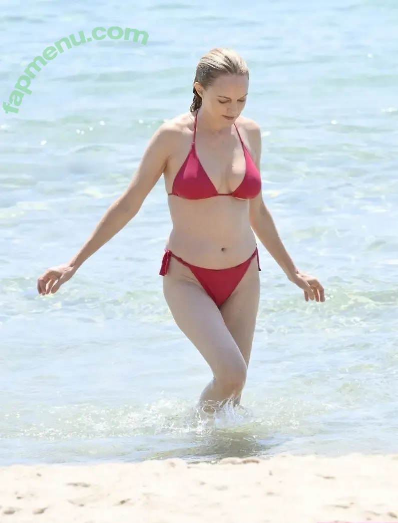 Heather Graham nude photo #0023 (imheathergraham / jessicag8081)