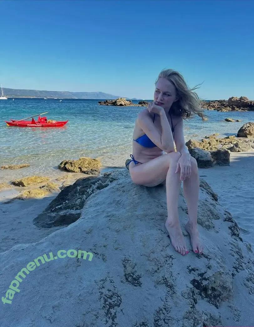 Heather Graham nude photo #0095 (imheathergraham / jessicag8081)