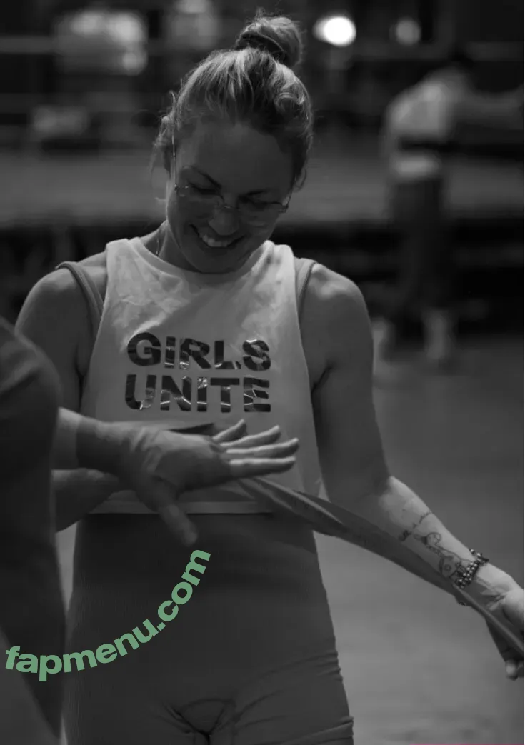 Heather Hardy nude photo #0212 (American Boxer / heathertheheat)