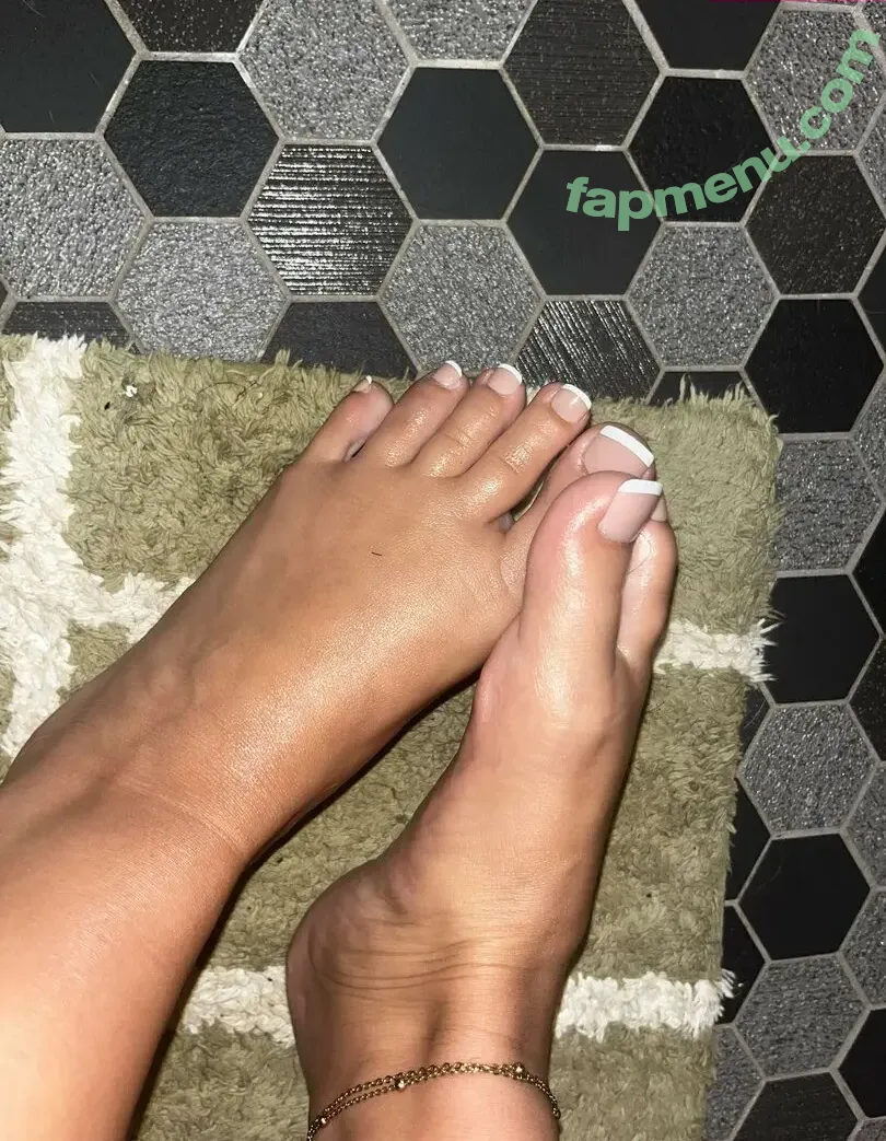 Heatherelpers nude photo #0008 (Heatherelpers)