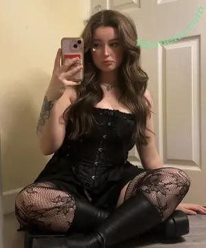 HeckSnekx / carla_fayee / xocxrlaaa / xocxrlaaa_ nude photo #0034