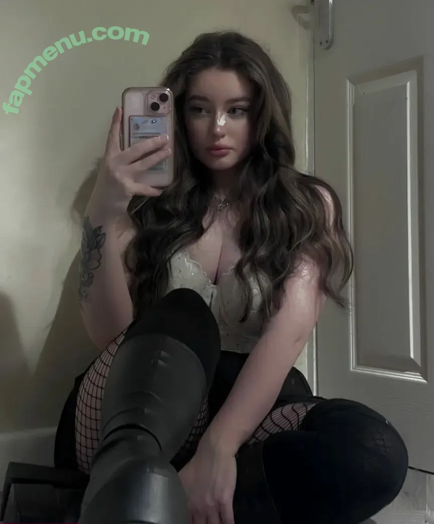 HeckSnekx nude photo #0044 (carla_fayee / xocxrlaaa / xocxrlaaa_)