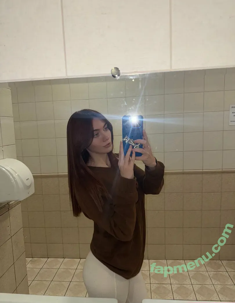 Heeyhelly nude photo #0629 (Helenerusser / Polina / heeyhelly_ / lainleee)