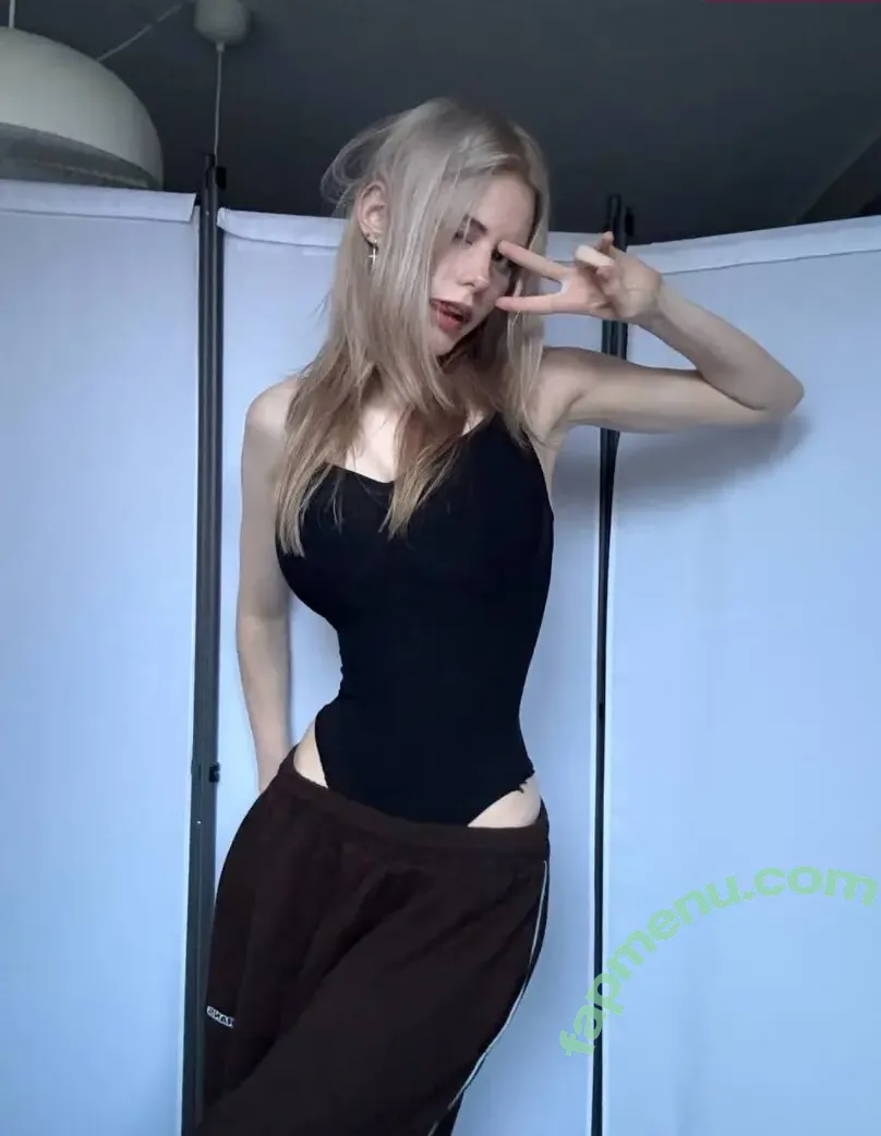 hefxtom nude photo #0183 (hefxtom)