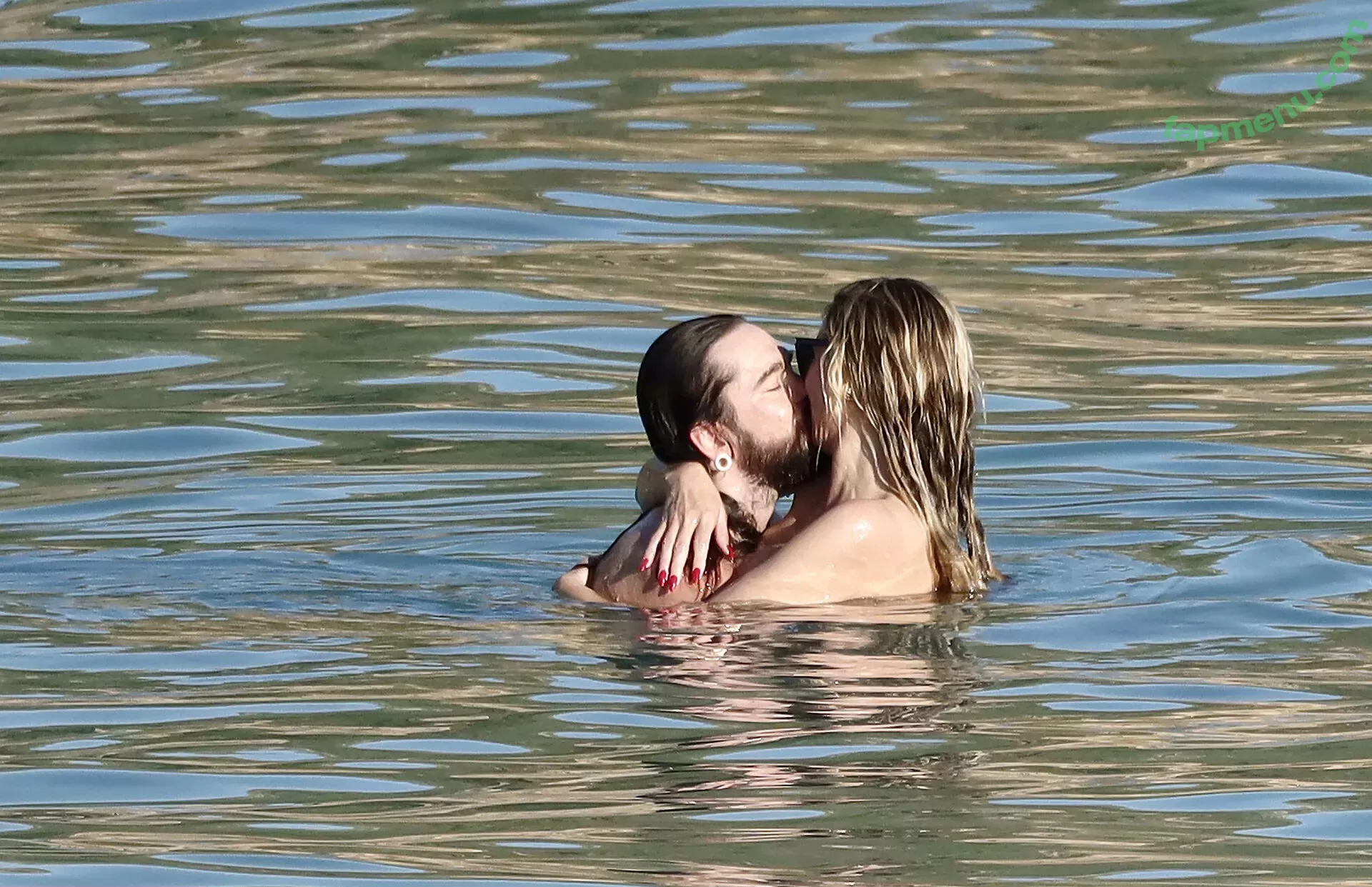 Heidi Klum nude photo #4088 (heidiklum)