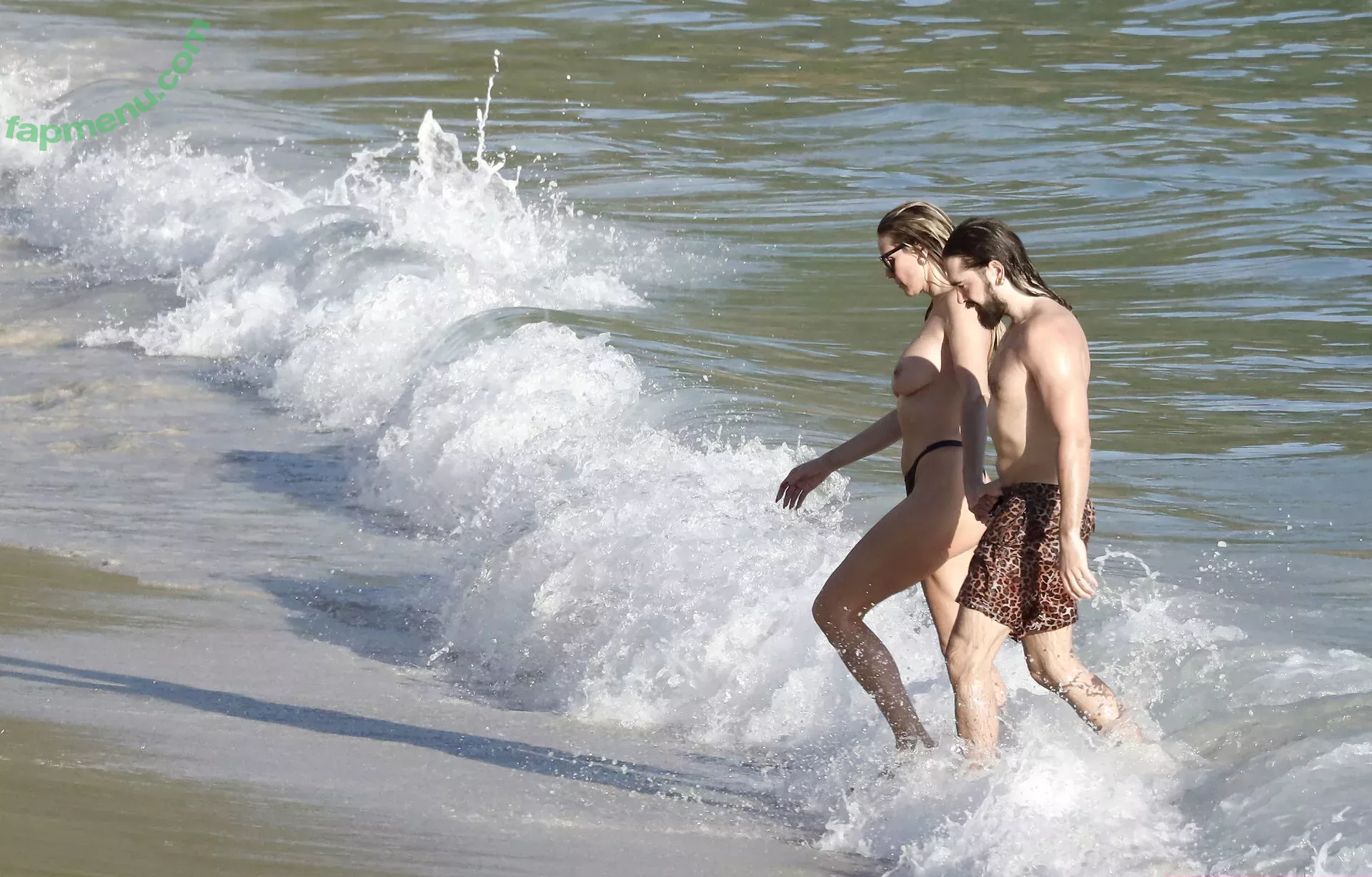 Heidi Klum nude photo #4095 (heidiklum)