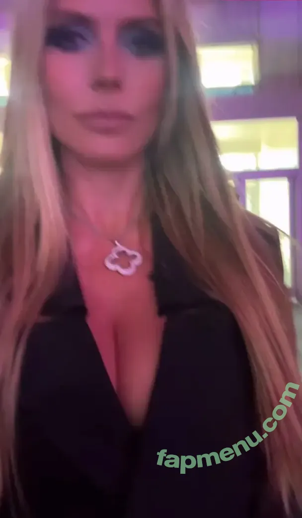 Heidi Klum nude photo #4270 (heidiklum)