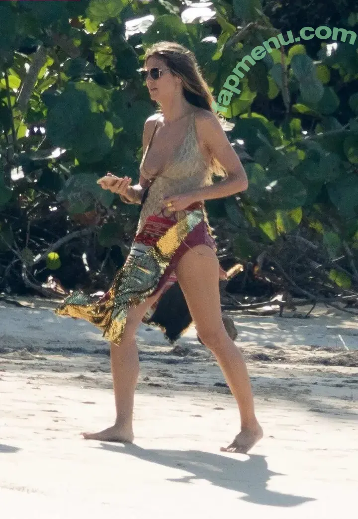 Heidi Klum nude photo #4812 (heidiklum)