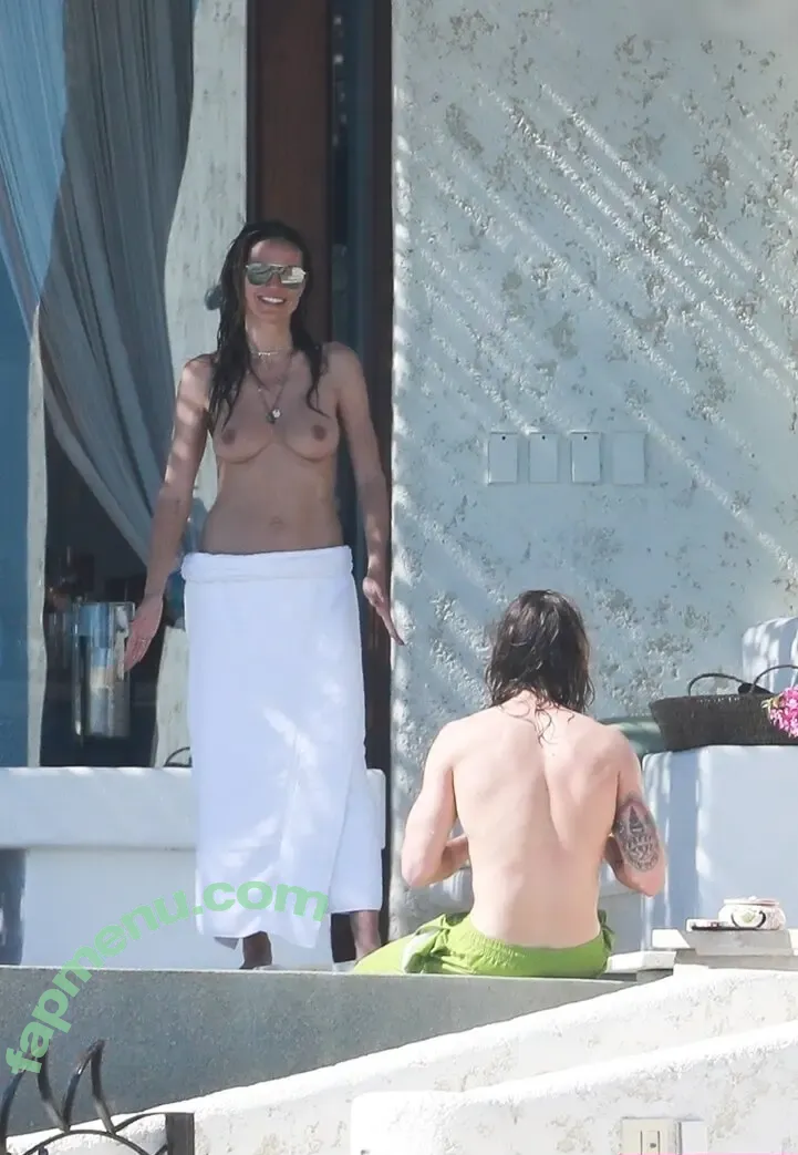 Heidi Klum nude photo #4853 (heidiklum)