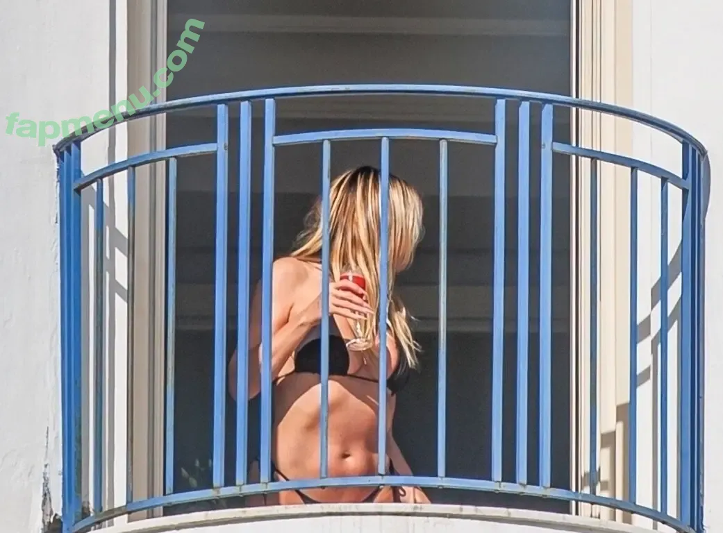 Heidi Klum nude photo #4881 (heidiklum)