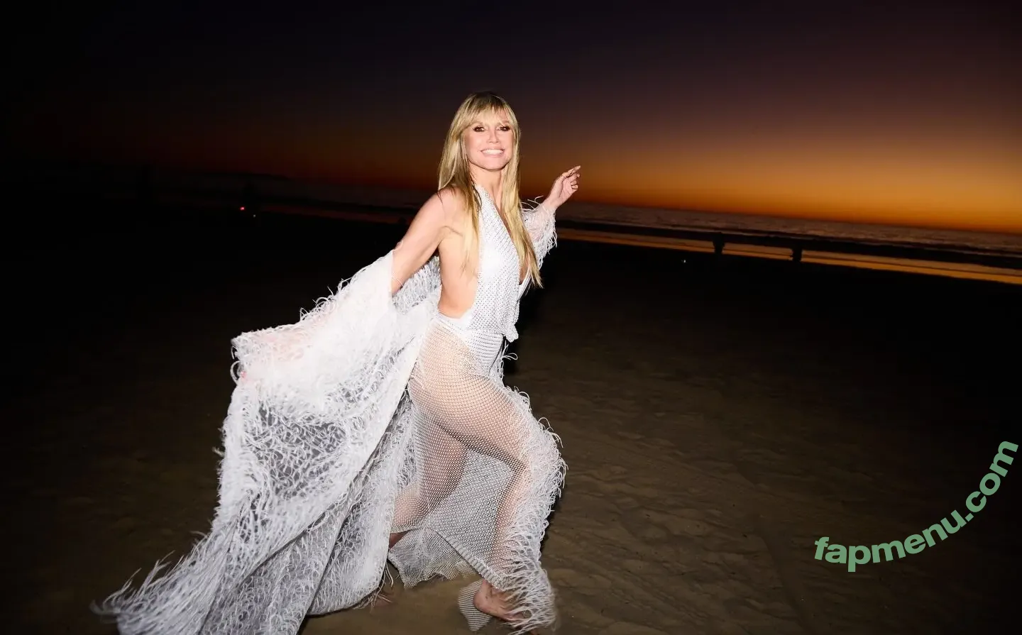 Heidi Klum nude photo #5612 (heidiklum)