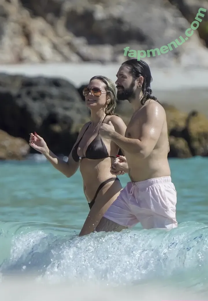 Heidi Klum nude photo #5716 (heidiklum)