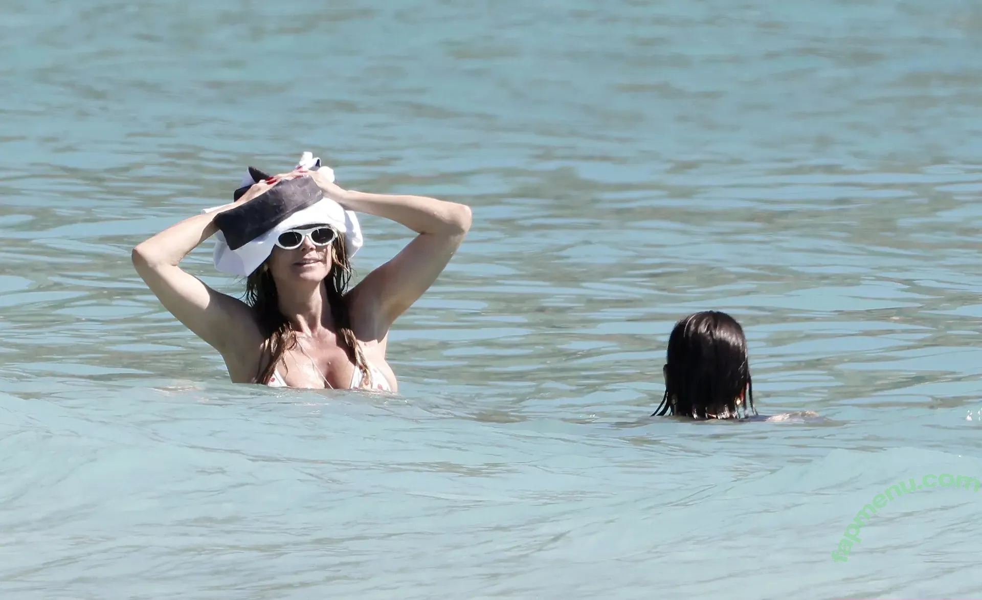 Heidi Klum nude photo #5813 (heidiklum)