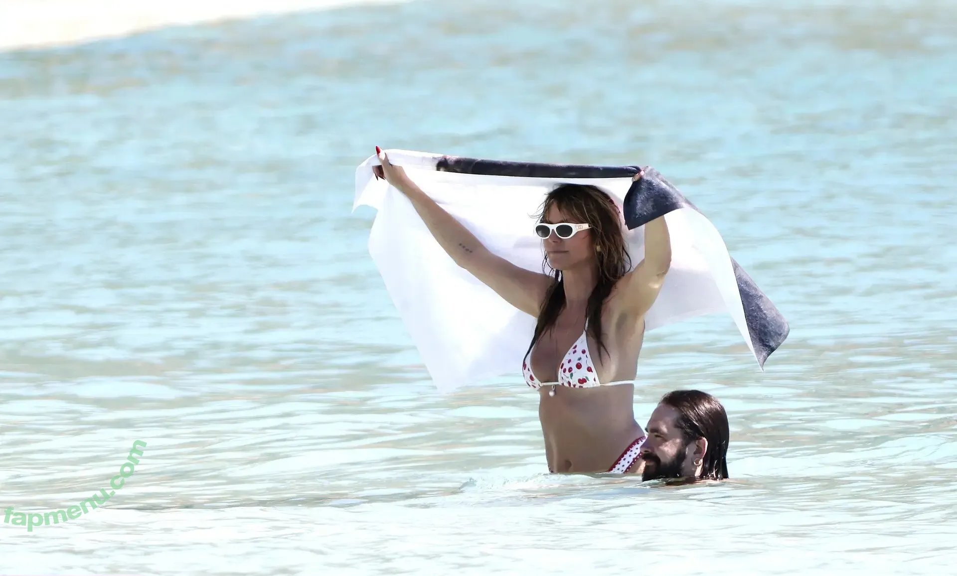 Heidi Klum nude photo #5830 (heidiklum)