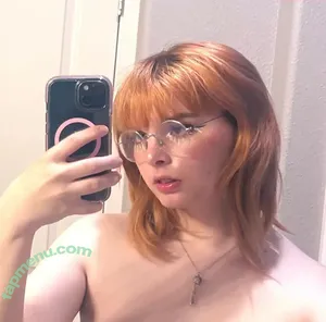 Heidiafterdark / Birdmoder nude photo #0022