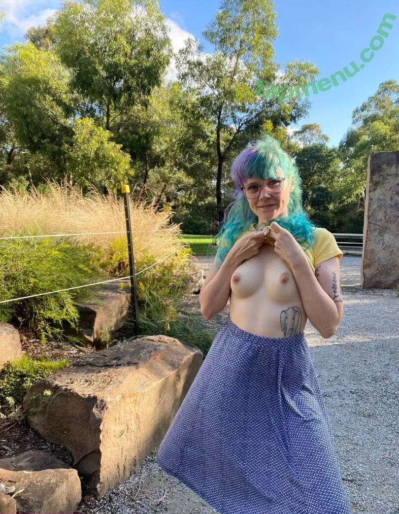 Heidiv nude photo #0368 (heidivnet / vheidiv)