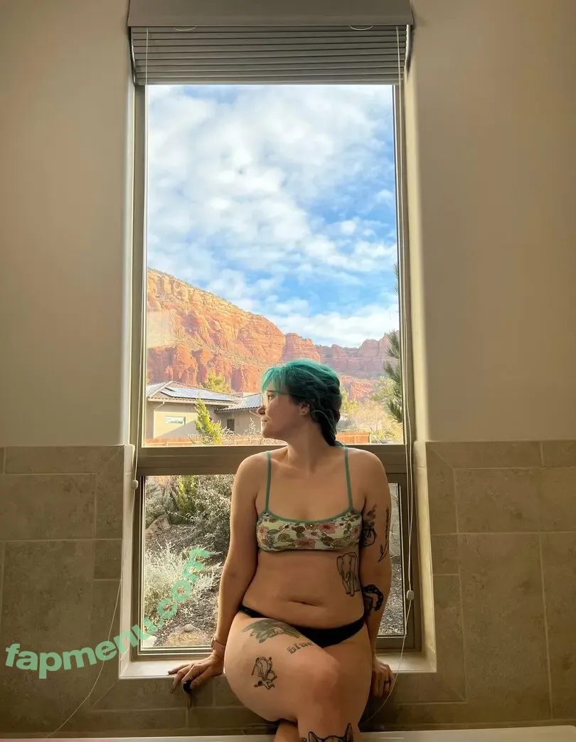 heidivlife nude photo #0309 (heidilife_)