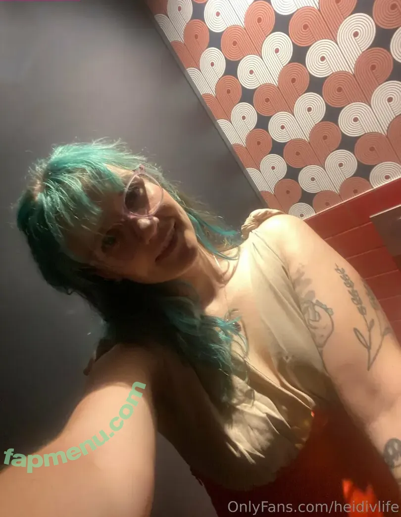 heidivlife nude photo #0322 (heidilife_)