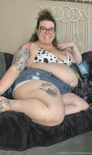 hela.stoned.bbw / helastonedbbw nude photo #0020