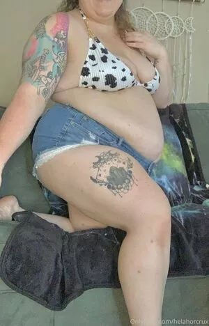 hela.stoned.bbw / helastonedbbw nude photo #0021