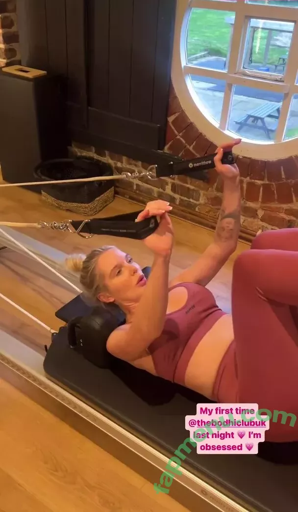 Helen Flanagan nude photo #0941 (helen_flanagan / hjgflanagan)