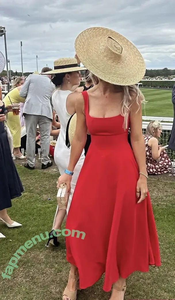 Helen Skelton nude photo #0109 (helenskelton)