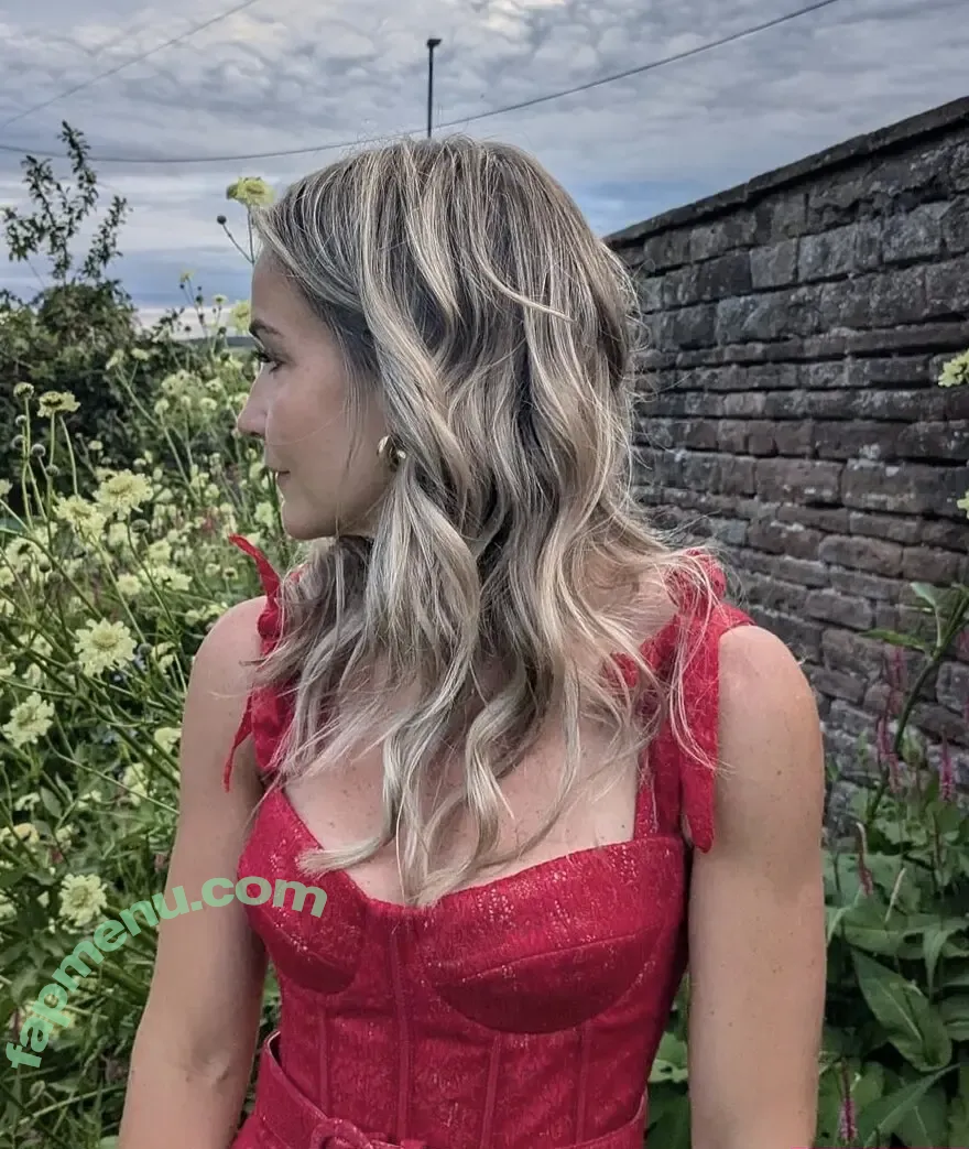 Helen Skelton nude photo #0126 (helenskelton)