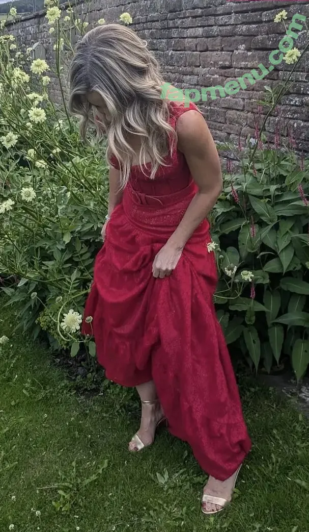 Helen Skelton nude photo #0127 (helenskelton)