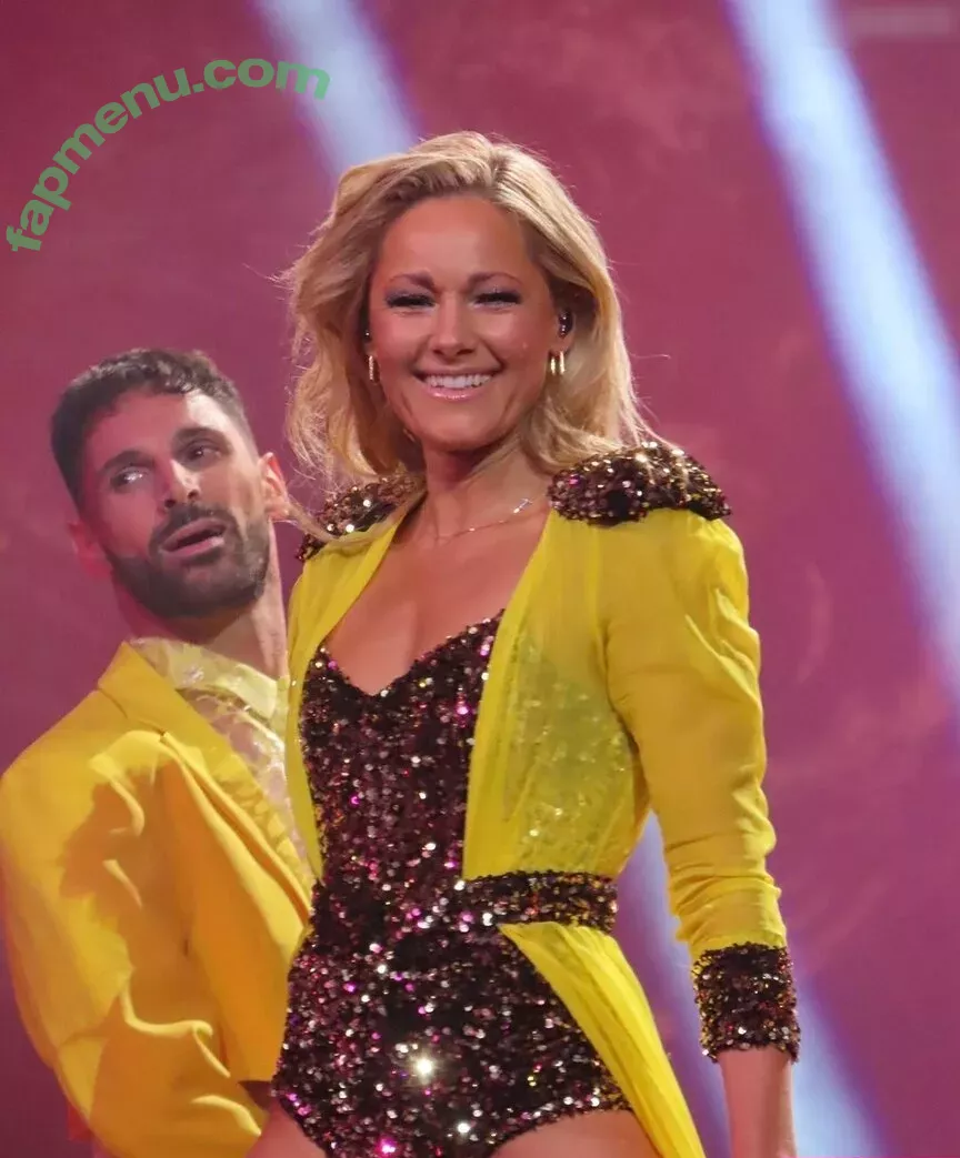 Helene Fischer nude photo #0445 (helenefischer)