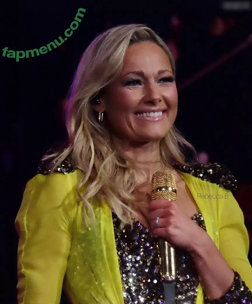 Helene Fischer nude photo #0454 (helenefischer)