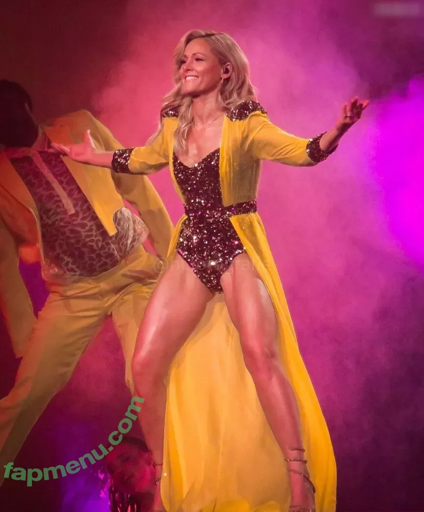 Helene Fischer nude photo #0469 (helenefischer)