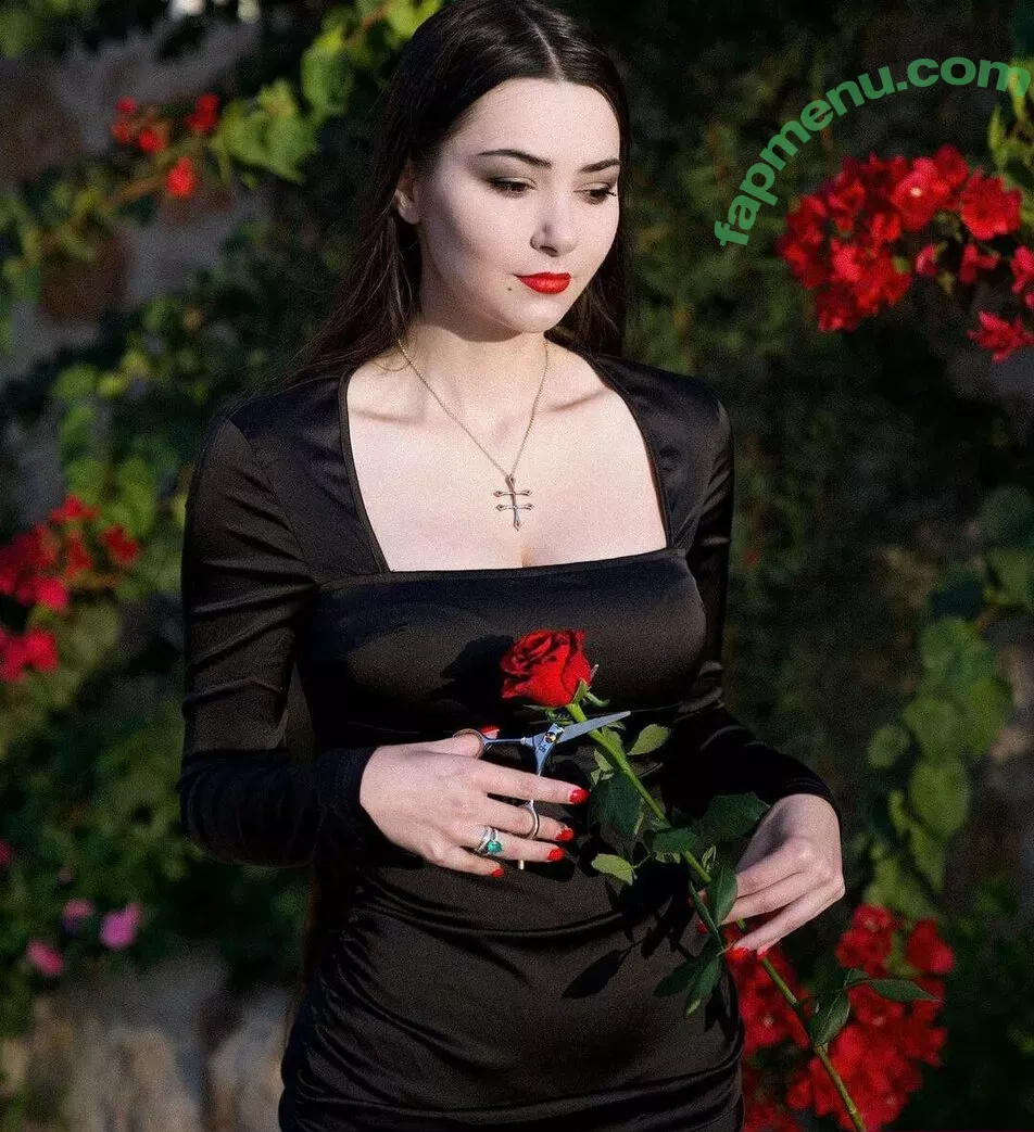 Helga Lovekaty nude photo #1200 (helga_model / helgavalkyrie)