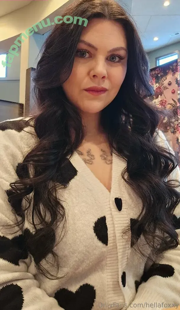 hellafoxxy nude photo #0004 (hellafoxxy)